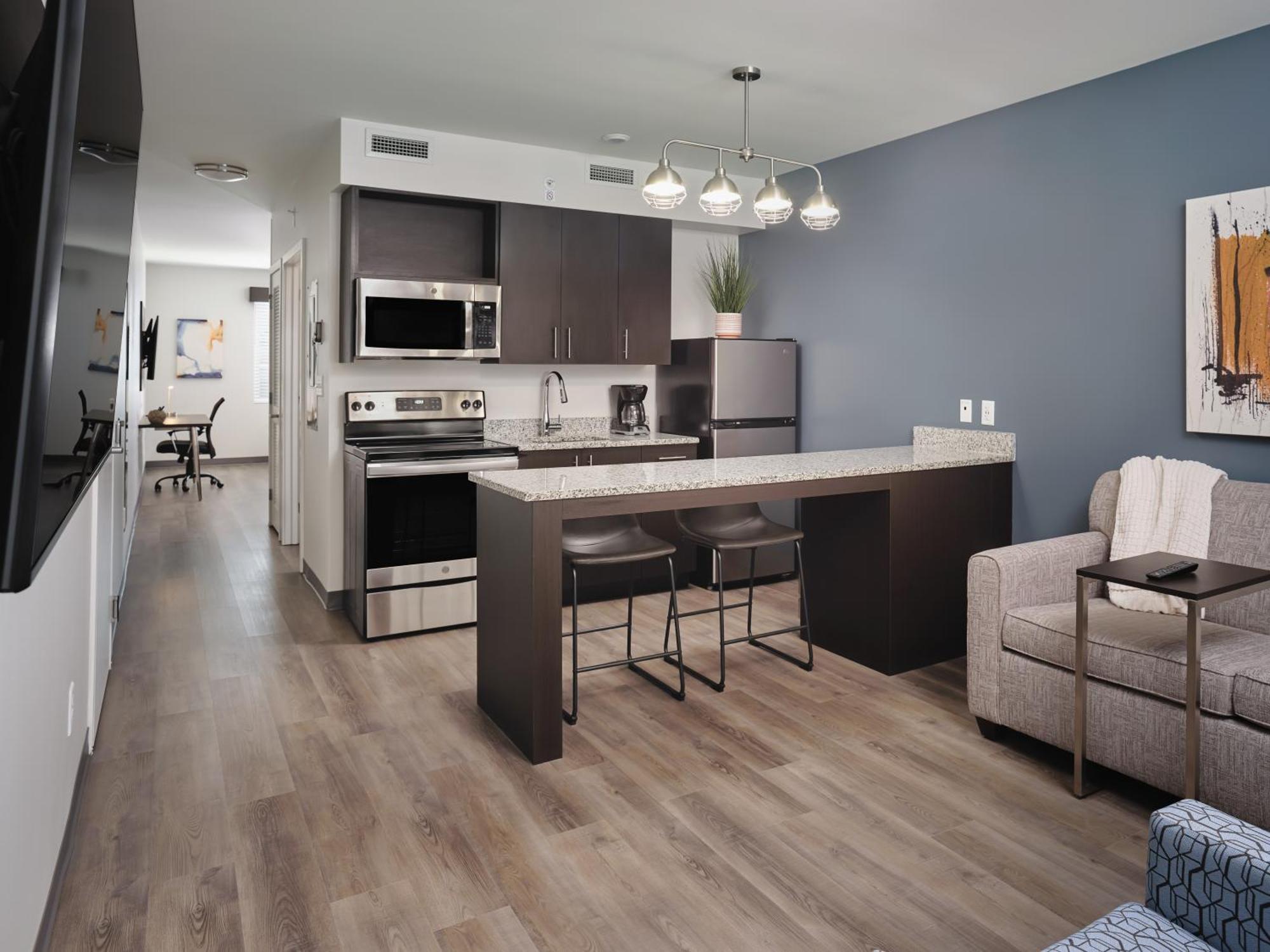 Stayapt Suites Charlotte North 亨特斯维尔 外观 照片